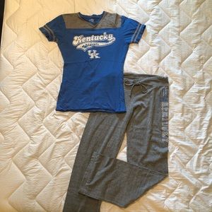 Kentucky t-shirt and sweat pants set 🔵⚪️